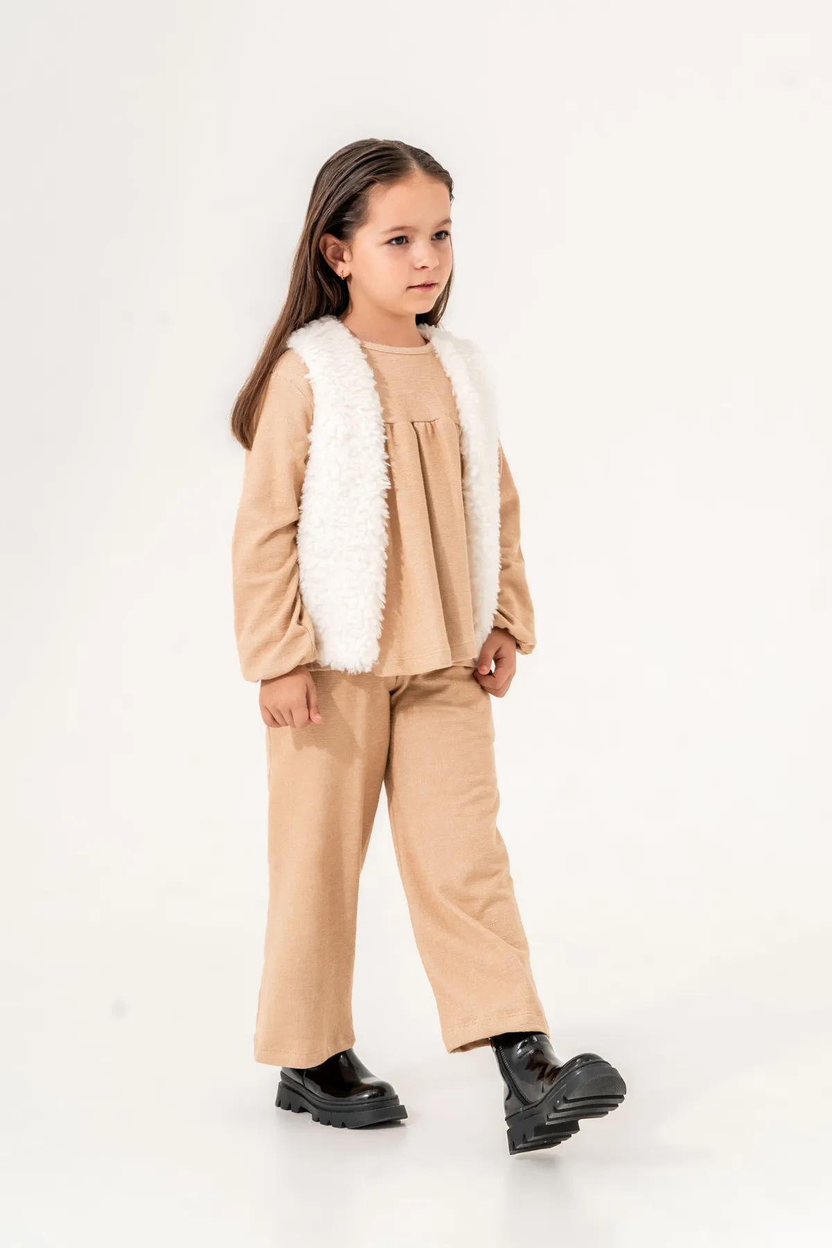 Girls' Two-Piece Set with Plush Ecru Vest and Brown Top & Bottom