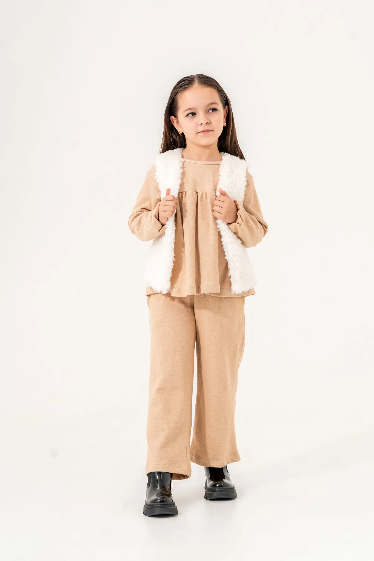 Girls' Two-Piece Set with Plush Ecru Vest and Brown Top & Bottom