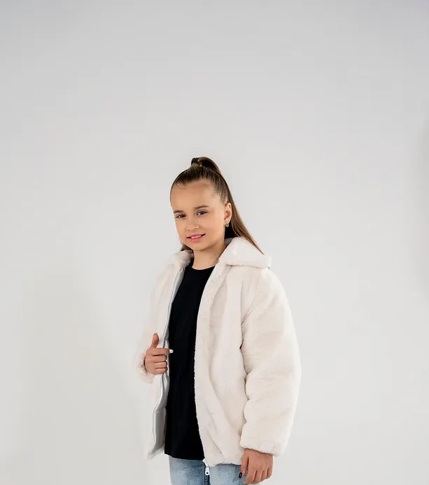 Girls' Basic Daily Plush Jacket in Ecru – Cozy and Minimalist